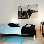 Lazy Panda Apartment